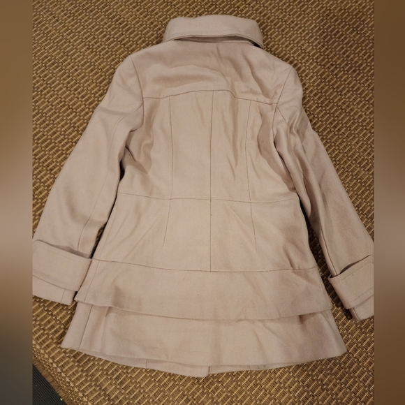 Coat - Picture 3 of 4